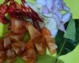 Foto langkah ke 2 dari resep Tumis Kangkung Cumi Asin.