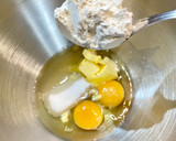 Foto del paso 4 de la receta: Roscos brioches con frutas confitadas