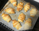Foto del paso 4 de la receta: Croissants fáciles con monedas de chocolate en Airfryer | by Carmen