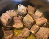 Foto del paso 1 de la receta: Cazuelita de costillas al ron
