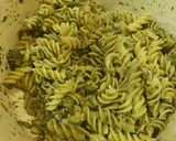 Foto del paso 2 de la receta: Pasta al pesto con tomate 🍅 Sin gluten🌿