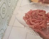 A picture of step 3 of Chicken egg paratha.