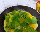 Foto langkah ke 2 dari resep Omelet Bayam with Nori #jelajah resep.