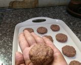 Foto langkah ke 4 dari resep Steak mini burger sederhana.