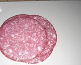 Foto del paso 1 de la receta: Palitos de salame