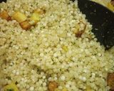 A picture of step 3 of Sabudana khichdi.
