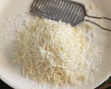 A picture of step 2 of Khachapuri.