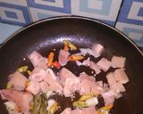 Foto langkah ke 2 dari resep Tumis Ayam Labu Siam.