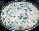 Foto del paso 3 de la receta: Alubias con guisantes y col Kale en salsa picante