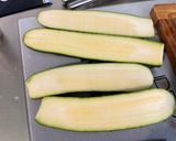 Une image de l'étape 2 de Courgettes et poivrons farcis bœuf, tomates et oignon.