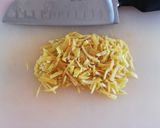Foto del passaggio 1 della ricetta Sale aromatizzato al limone 🌷