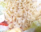 Foto langkah ke 4 dari resep Mie sederhana dengan sedikit kreasi.