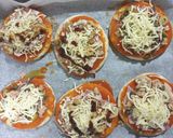Foto del paso 3 de la receta: 3 modelos diferentes de mini pizzas con pan de pita