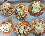 Foto del paso 3 de la receta: 3 modelos diferentes de mini pizzas con pan de pita