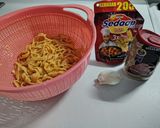 Foto langkah ke 4 dari resep Mie Goreng Telur Mata sapi.