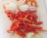 Foto del paso 2 de la receta: Pescado a la chorrillana!