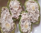 Foto del paso 5 de la receta: Chayotes rellenos de requesón con champiñones
