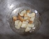 A picture of step 1 of Sabudana khichadi.