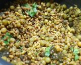 કોલ્હાપુરી મિસળ પાંવ (Kolhapuri Misal Pav Recipe In Gujarati) રેસીપી સ્ટેપ1ફોટો