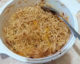 Foto langkah ke 5 dari resep Pizza Mie.