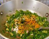 A picture of step 4 of Methi Saag.