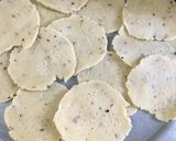 મેંદા ની ફરસી પૂરી (Maida Farsi Poori Recipe In Gujarati) રેસીપી સ્ટેપ1ફોટો