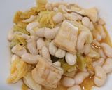 Foto del paso 3 de la receta: 20.Alubias con repollo y Bacalao