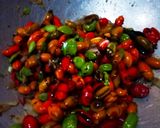 Foto langkah ke 2 dari resep Oseng melinjo.