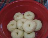 Foto langkah ke 6 dari resep Donat enak, empuk, super praktis.