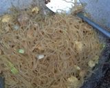 Foto langkah ke 6 dari resep Bihun Goreng Kecap.