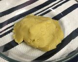 A picture of step 3 of Kesar Mawa Peda.