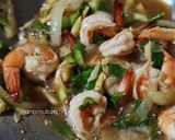 Foto langkah ke 5 dari resep Udang Saos Mentega.