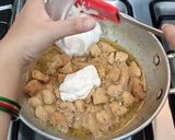 A picture of step 5 of Pizza Karahi.