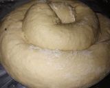 Foto del paso 1 de la receta: Ensaimada rellena de crema pastelera!!