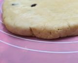 Gambar langkah 5 resipi Raisins scones.