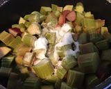 Une image de l'étape 4 de Compote de pêches et rhubarbe au citron.