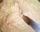 A picture of step 2 of Fruit Trifle.