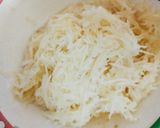 A picture of step 1 of Grated raw aloo ka parathas.
