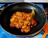 A picture of step 5 of Jhinga or Prawn Malai Curry (Jhinga Masala).