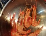 Foto del paso 2 de la receta Gambas de Palamós con vinagreta de verduras templada