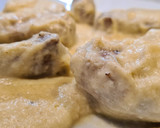 Foto del paso 6 de la receta: Solomillo de cerdo en salsa de queso y calabacín