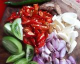 Foto langkah ke 2 dari resep Oseng daun pepaya.