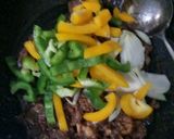 Foto langkah ke 5 dari resep Daging Sapi Paprika.