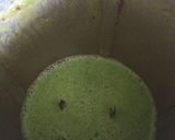 A picture of step 2 of Palakapple smoothie.