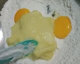Foto langkah ke 3 dari resep Donat kentang.