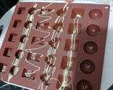 Foto del paso 6 de la receta: Bombones con relleno de café