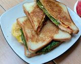 Foto langkah ke 3 dari resep Sandwich roti tawar.