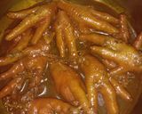 รูปขั้นตอนการทำที่ 9 ของ ตีนไก่ตุ๋นซีอิ๊วดำ (Braised Chicken Feet in Black Soy Sauce)
