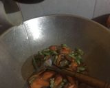 Foto langkah ke 3 dari resep Tumis Wortel Buncis Saus Tiram.
