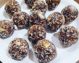 खजूर एंड ड्राई फ्रूट लड्डू (khajur and dry fruit ladoo recipe in Hindi) रेसिपी चरण 4 फोटो